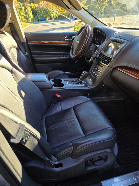 2019 Lincoln MKT - Image 7 of 15