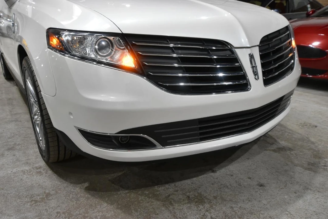 2019 Lincoln MKT - Image 3 of 12