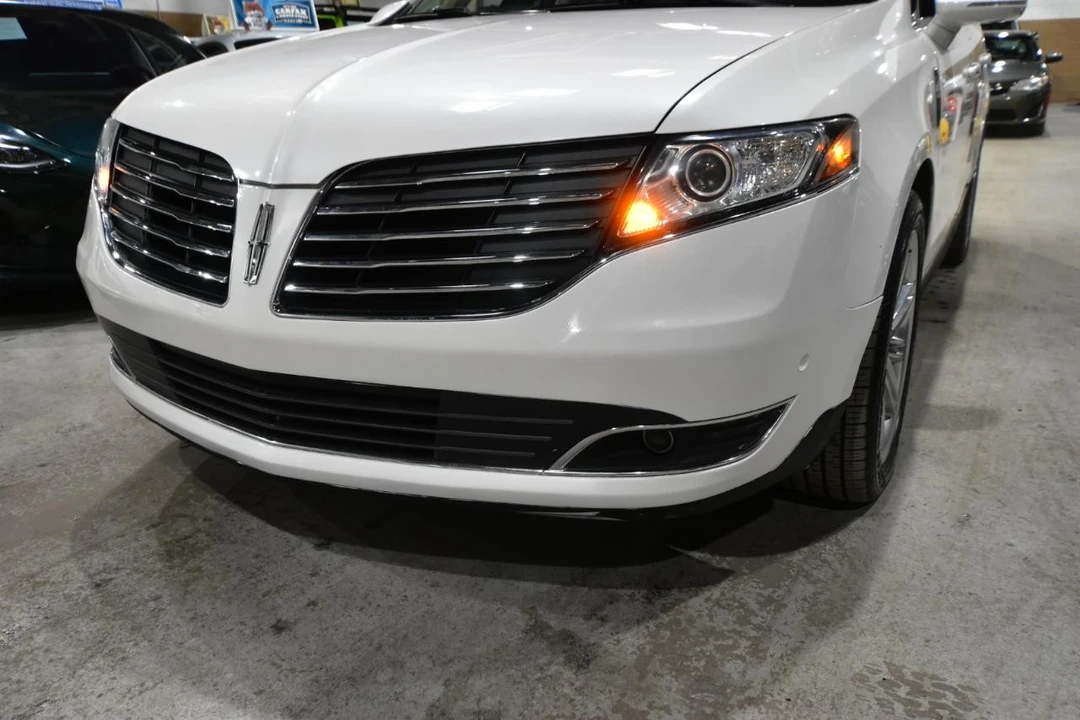 2019 Lincoln MKT - Image 4 of 12