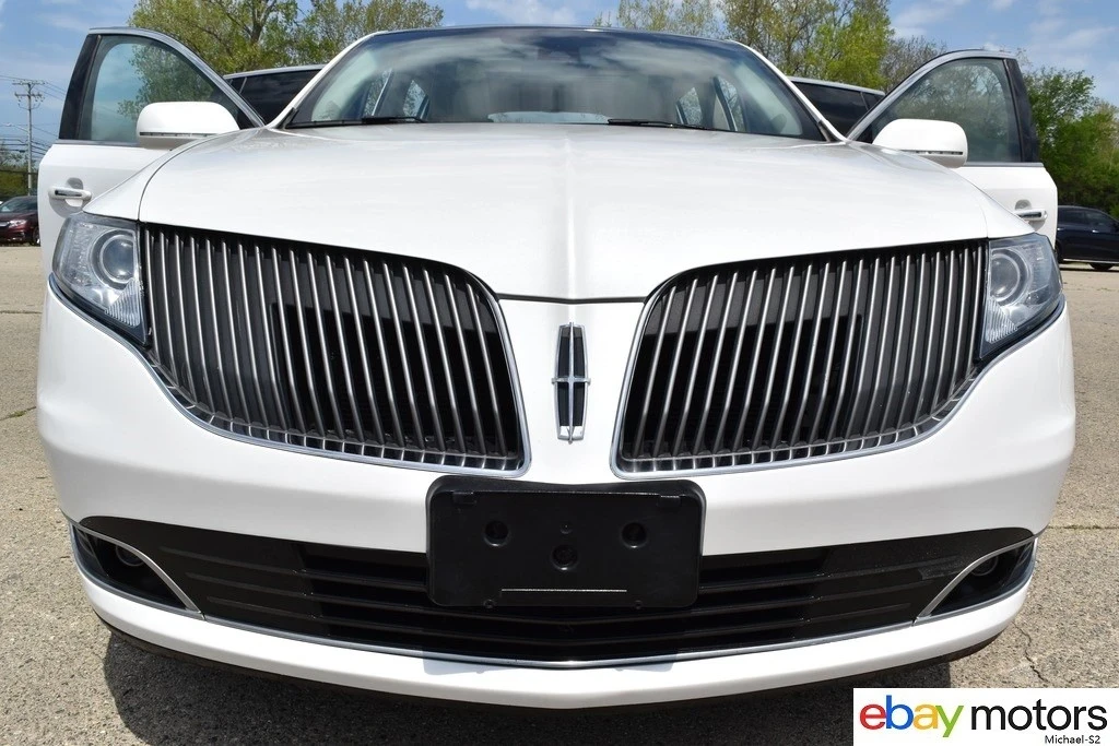 2019 Lincoln MKT - Image 20 of 21