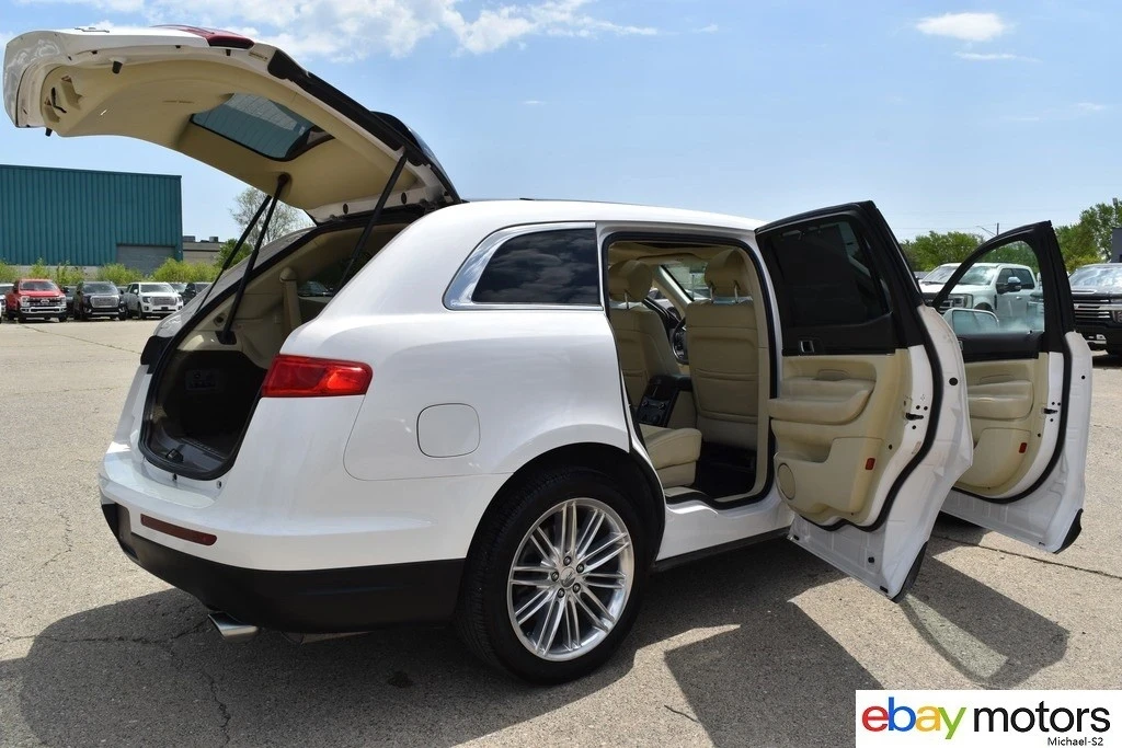 2019 Lincoln MKT - Image 19 of 21