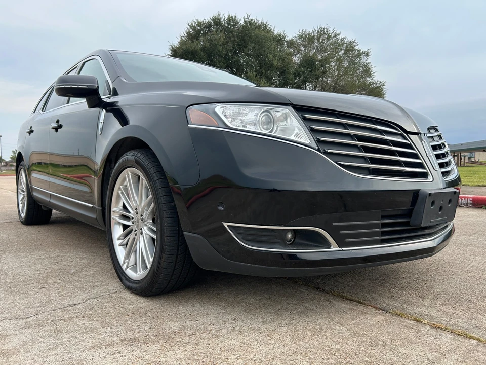 2019 Lincoln MKT - Image 9 of 20
