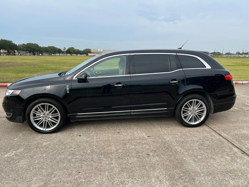 2019 Lincoln MKT - Image 8 of 20