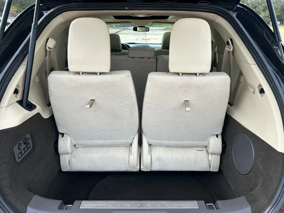 2019 Lincoln MKT - Image 19 of 20