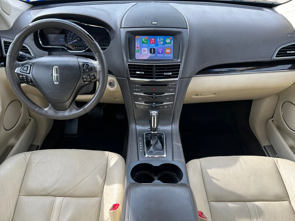 2019 Lincoln MKT - Image 15 of 20