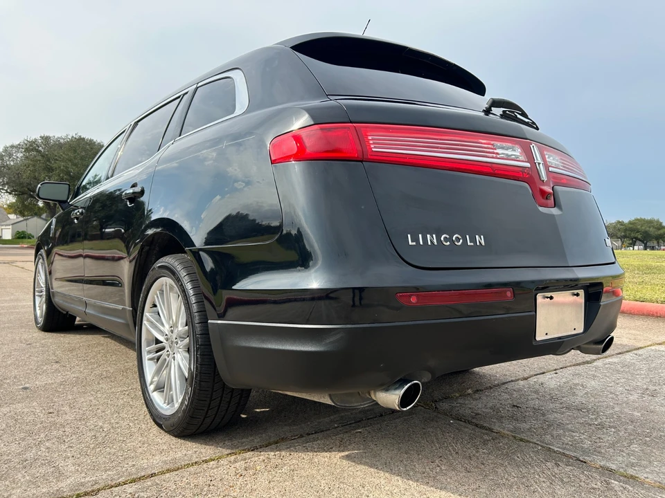 2019 Lincoln MKT - Image 13 of 20