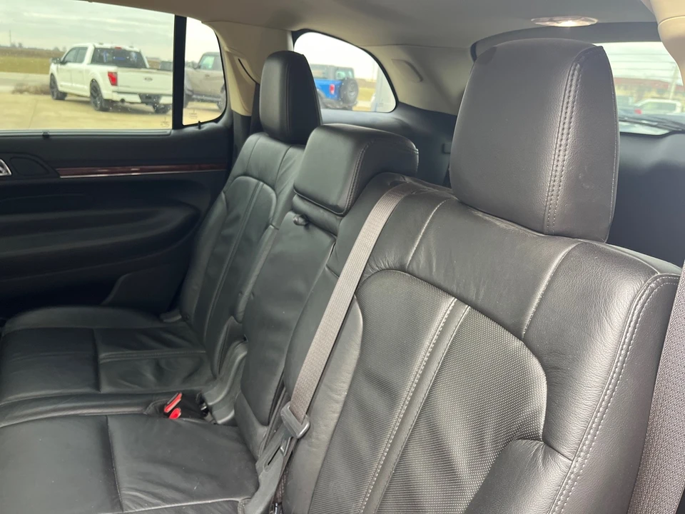 2019 Lincoln MKT - Image 19 of 21