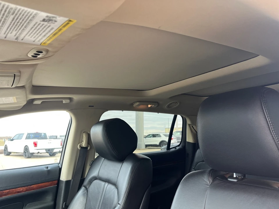 2019 Lincoln MKT - Image 17 of 21