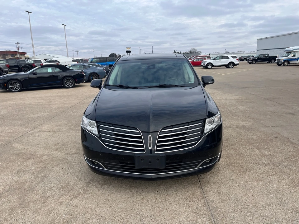 2019 Lincoln MKT - Image 3 of 21