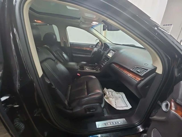 2019 Lincoln MKT - Image 5 of 11