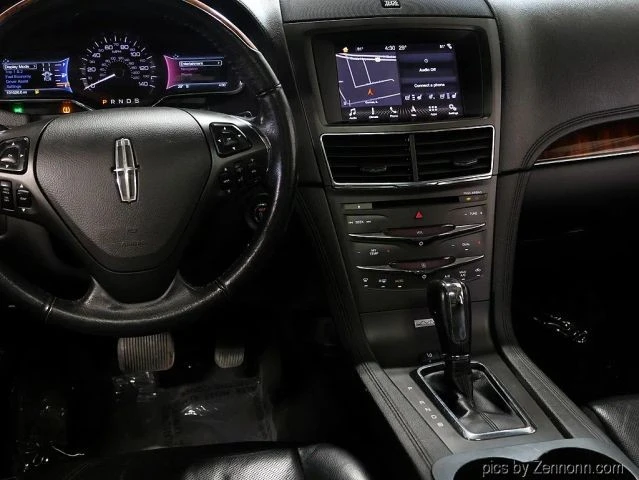 2019 Lincoln MKT - Image 17 of 21