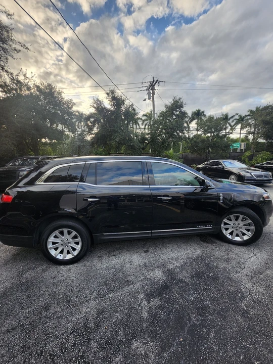 2019 Lincoln MKT - Image 5 of 21
