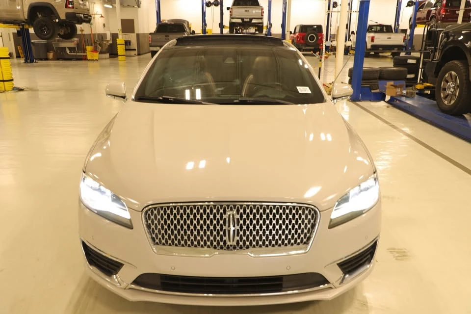 2019 Lincoln MKZ - Image 2 of 10