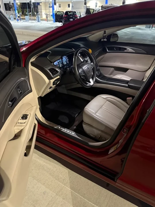 2019 Lincoln MKZ - Image 3 of 5