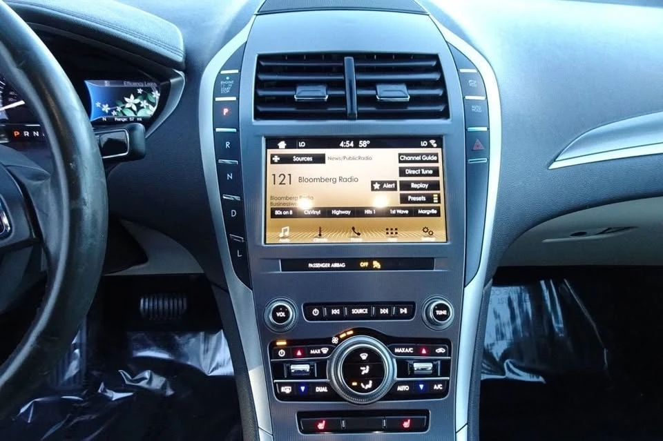 2019 Lincoln MKZ - Image 16 of 19
