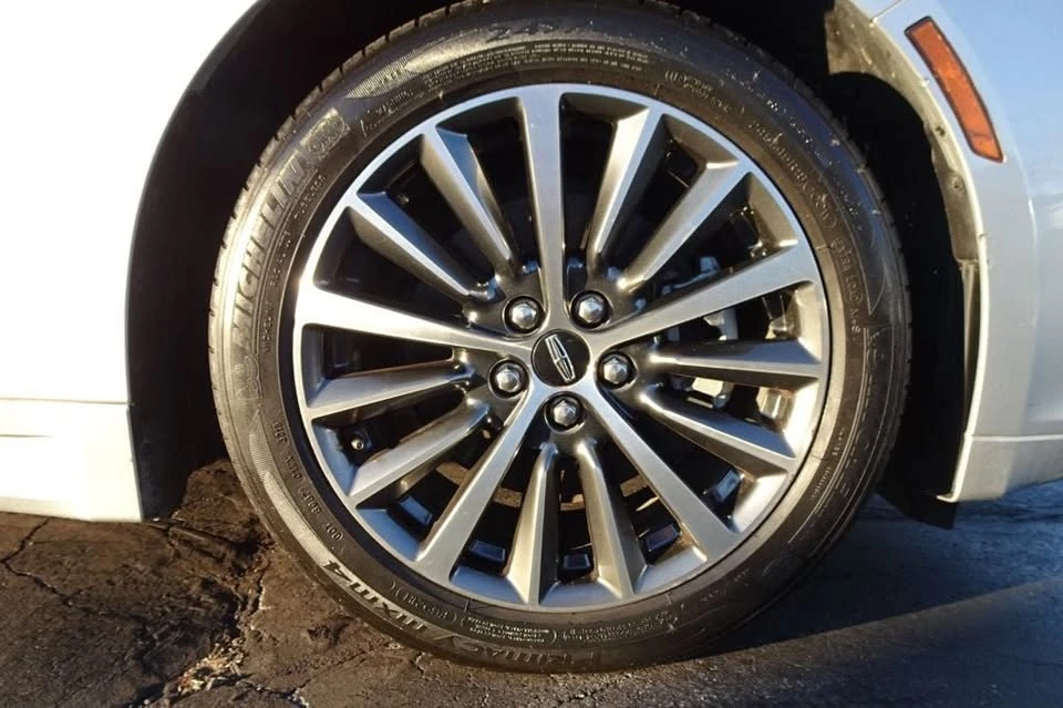 2019 Lincoln MKZ - Image 10 of 19