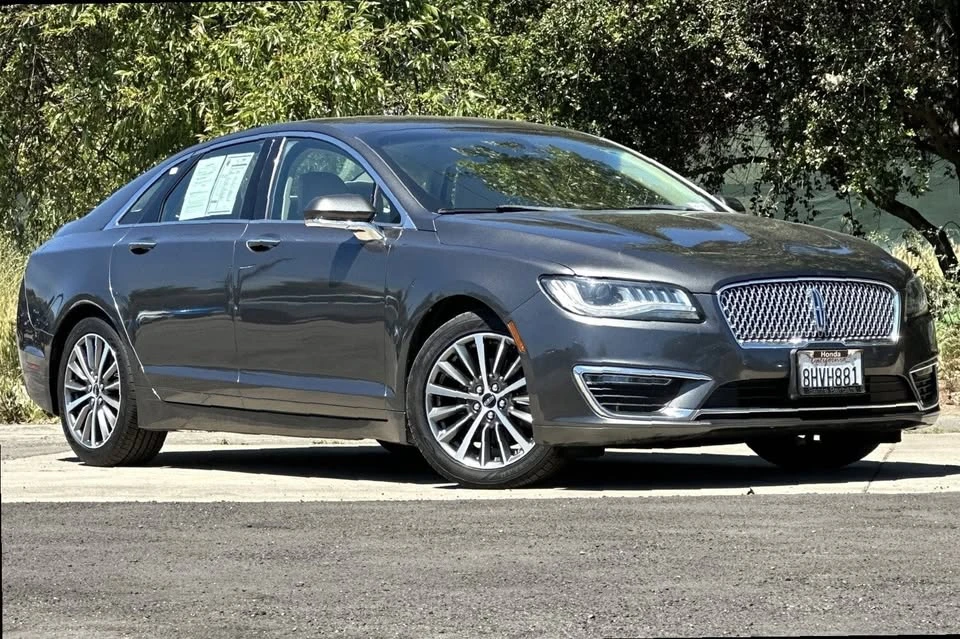 2019 Lincoln MKZ - Image 2 of 10