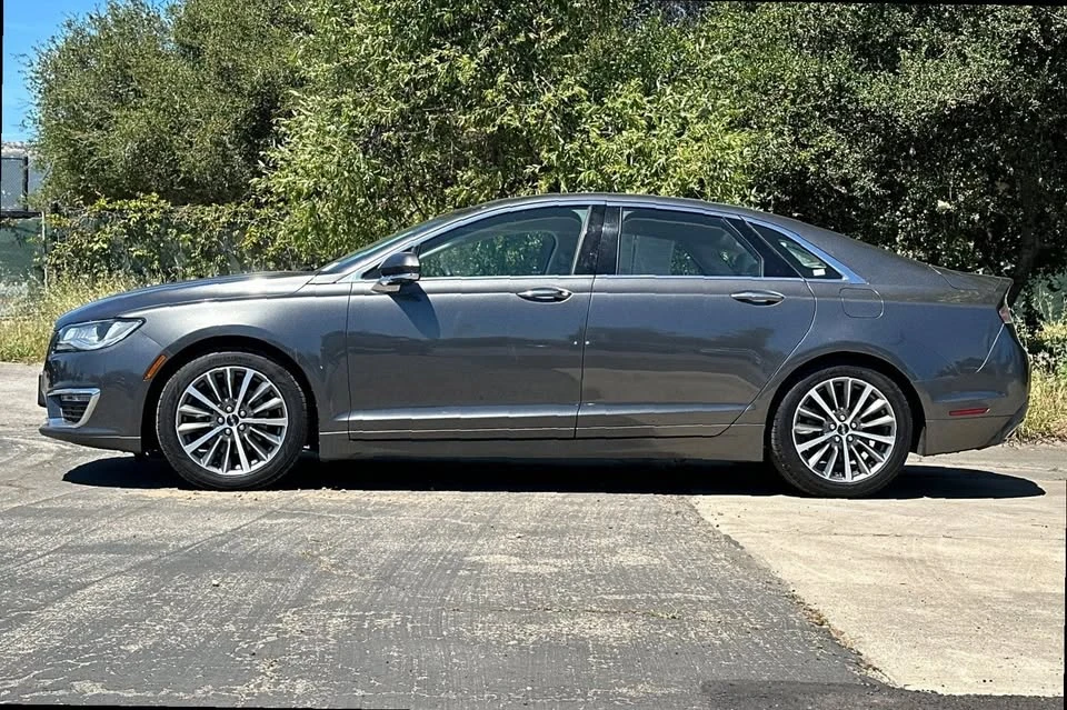 2019 Lincoln MKZ - Image 7 of 10