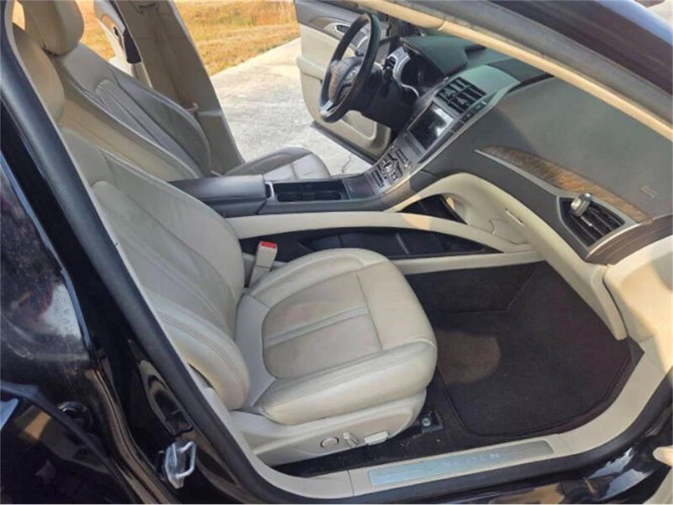 2019 Lincoln MKZ - Image 6 of 10