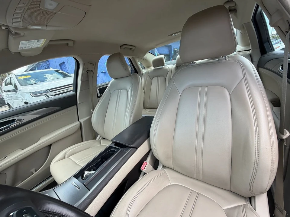 2019 Lincoln MKZ - Image 15 of 31