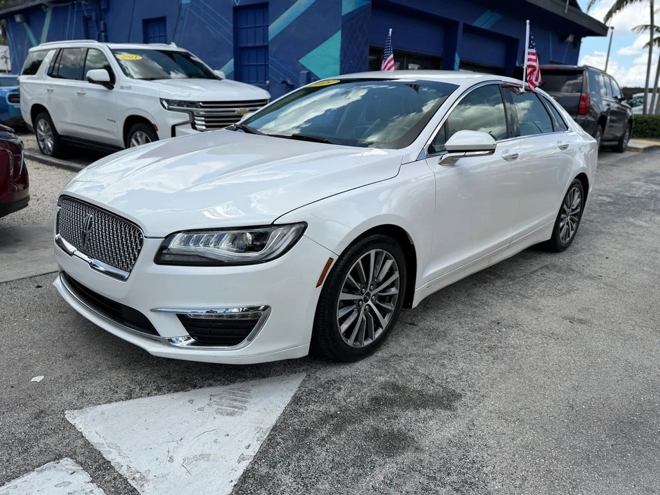 2019 Lincoln MKZ - Image 2 of 31