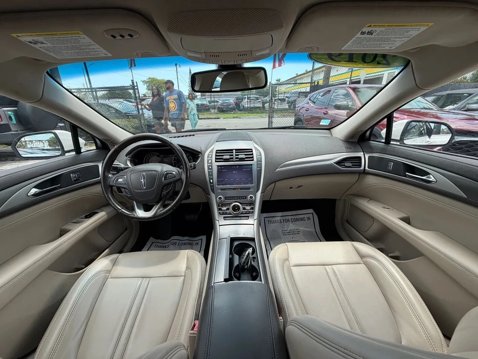 2019 Lincoln MKZ - Image 24 of 31