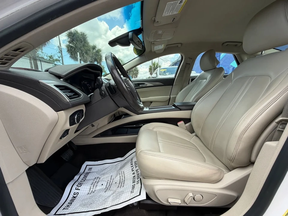 2019 Lincoln MKZ - Image 14 of 31