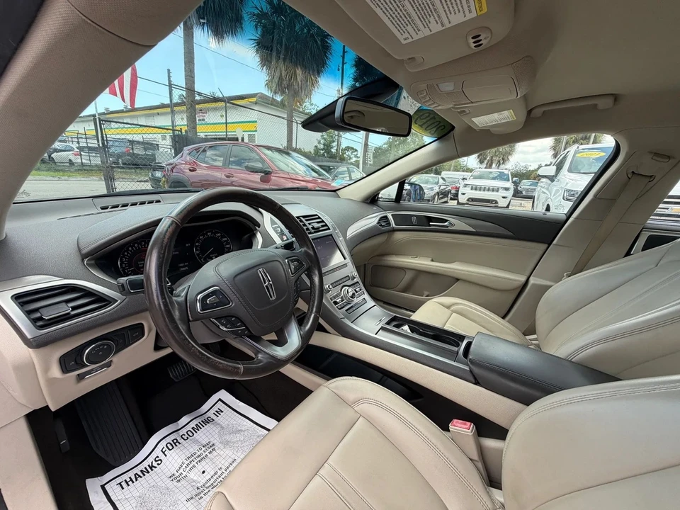 2019 Lincoln MKZ - Image 16 of 31