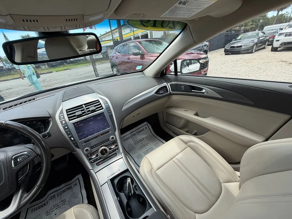 2019 Lincoln MKZ - Image 26 of 31