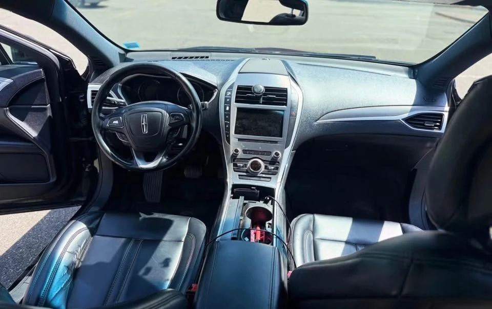 2019 Lincoln MKZ - Image 11 of 12