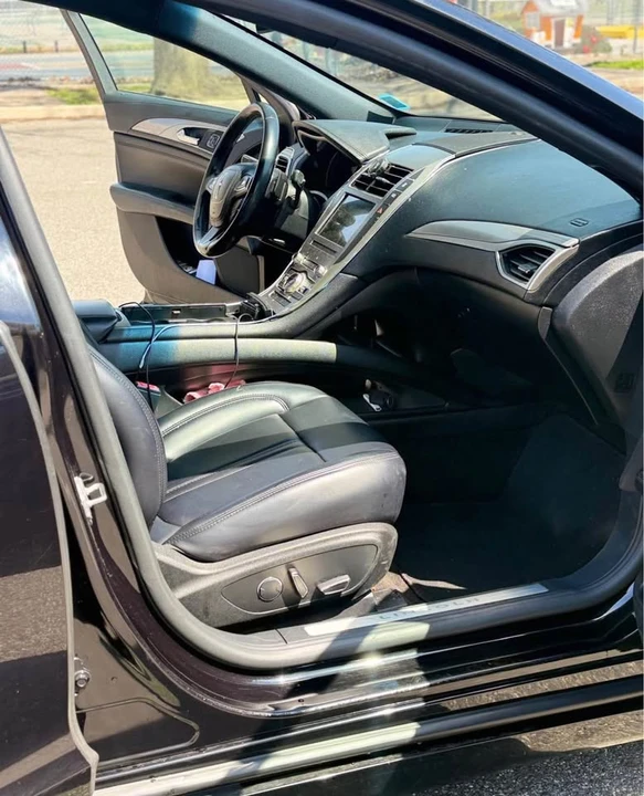 2019 Lincoln MKZ - Image 9 of 12