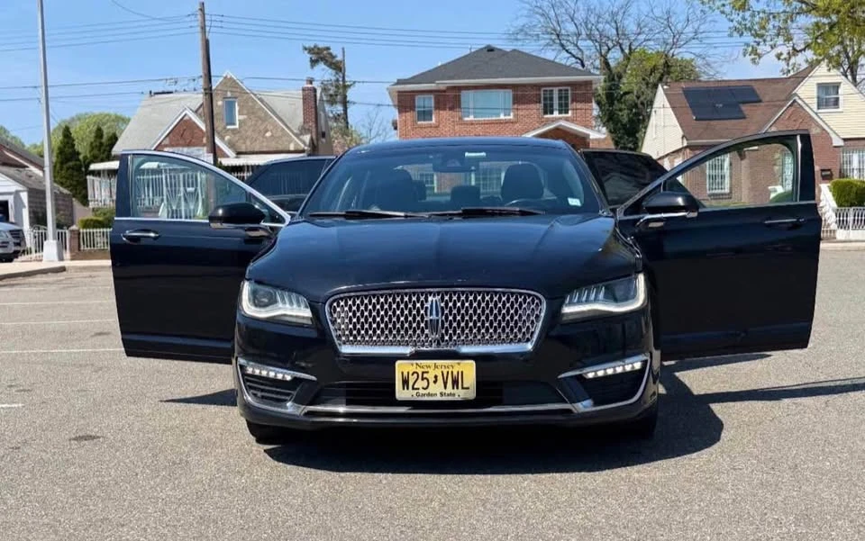2019 Lincoln MKZ - Image 10 of 12