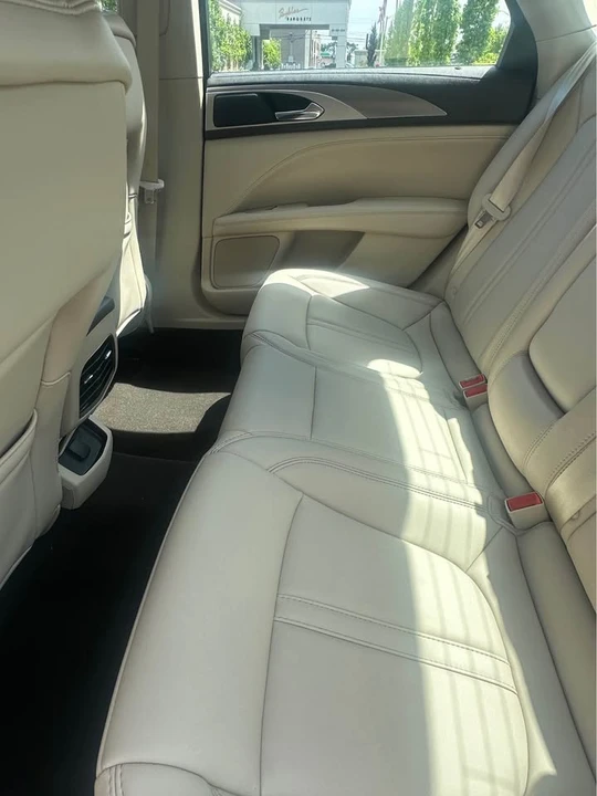 2019 Lincoln MKZ - Image 8 of 11
