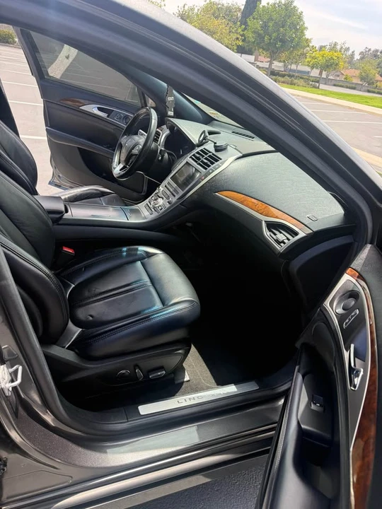 2019 Lincoln MKZ - Image 12 of 16