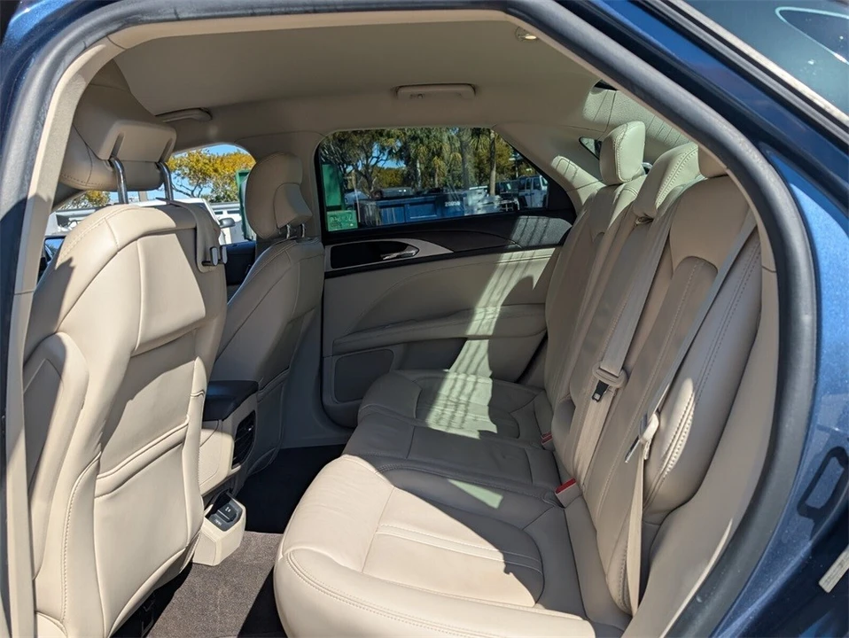 2019 Lincoln MKZ - Image 12 of 21