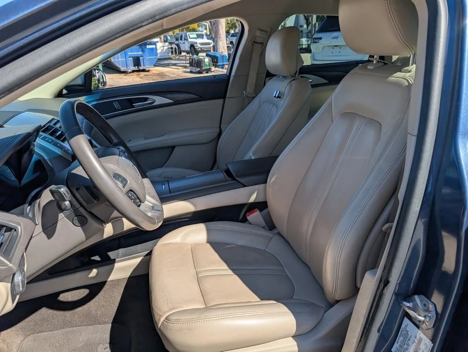 2019 Lincoln MKZ - Image 10 of 12