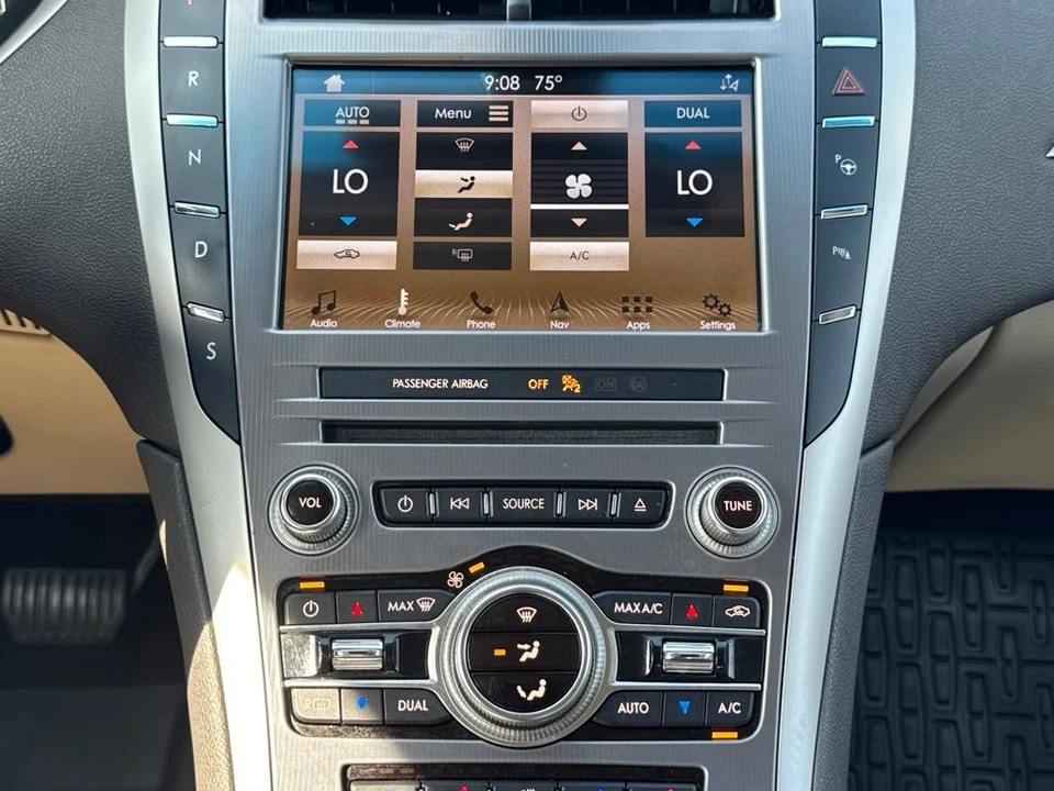 2019 Lincoln MKZ - Image 19 of 31