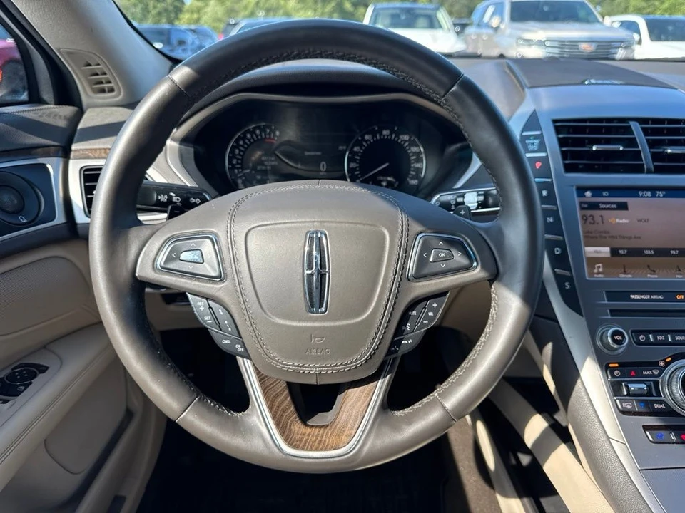 2019 Lincoln MKZ - Image 14 of 31