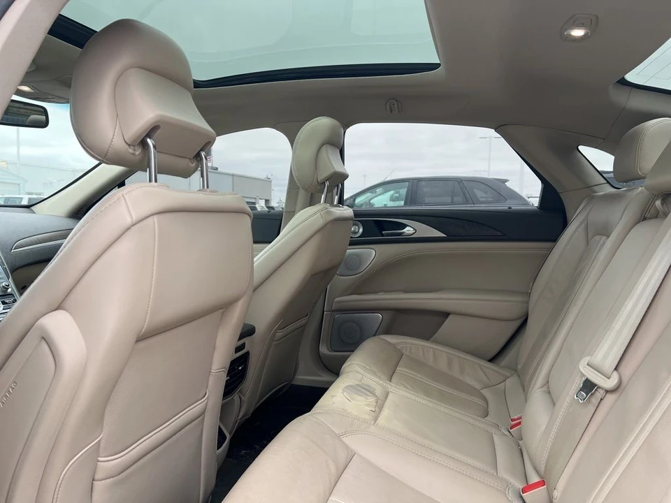 2019 Lincoln MKZ - Image 9 of 12