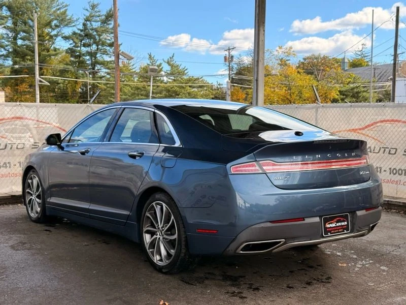 2019 Lincoln MKZ - Image 11 of 12