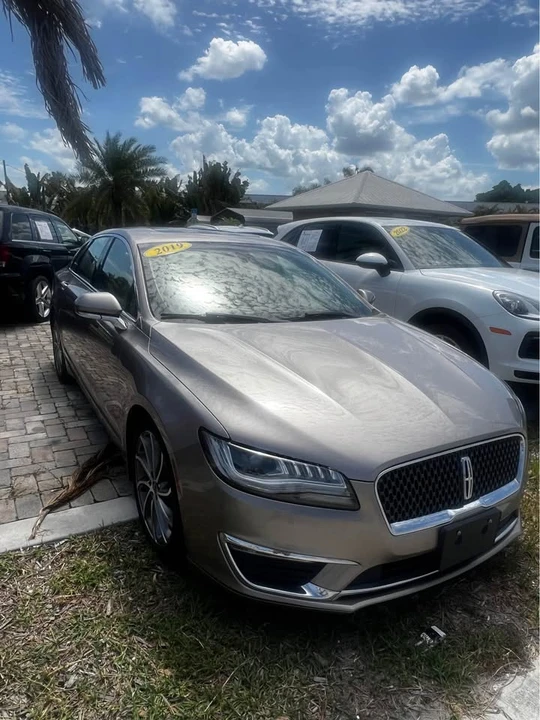2019 Lincoln MKZ - Image 2 of 6