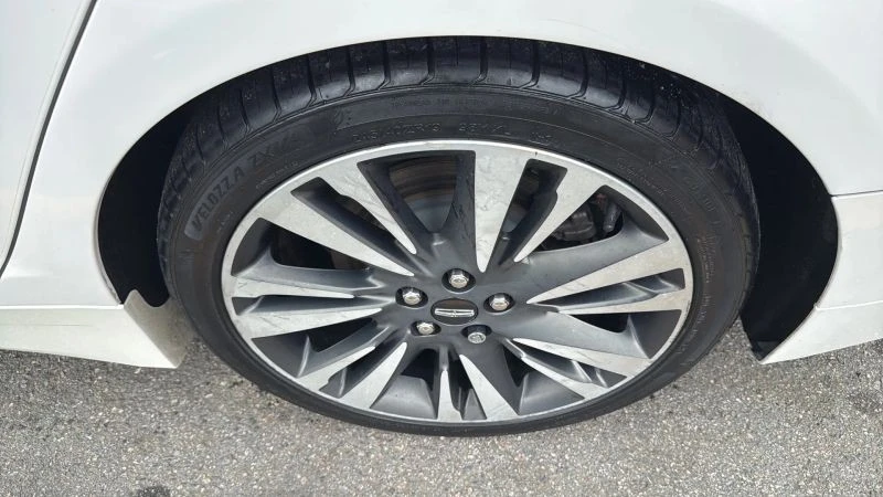 2019 Lincoln MKZ - Image 9 of 12
