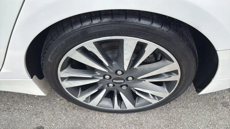 2019 Lincoln MKZ - Image 9 of 12