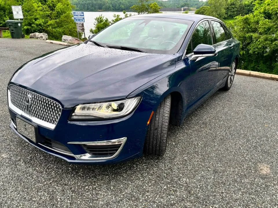 2019 Lincoln MKZ - Image 17 of 18
