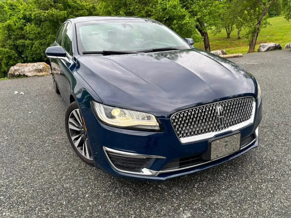 2019 Lincoln MKZ - Image 16 of 18