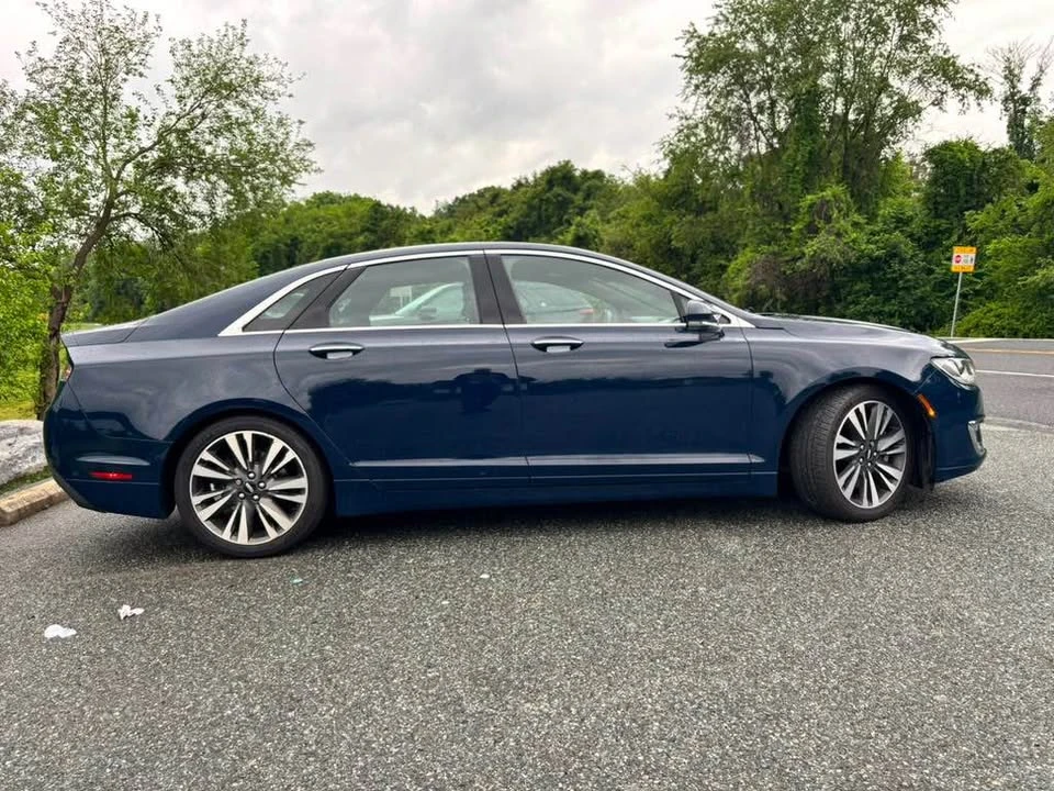 2019 Lincoln MKZ - Image 11 of 18