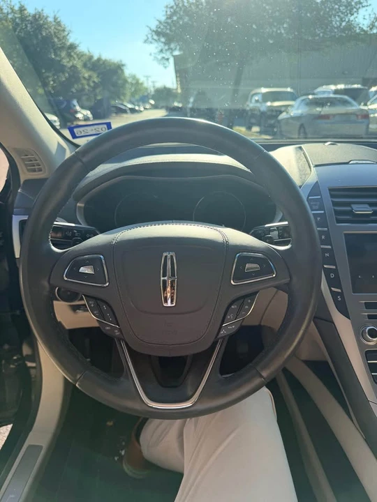 2019 Lincoln MKZ - Image 11 of 13