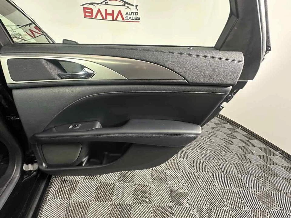 2019 Lincoln MKZ - Image 18 of 21