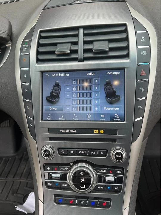 2019 Lincoln MKZ - Image 8 of 10
