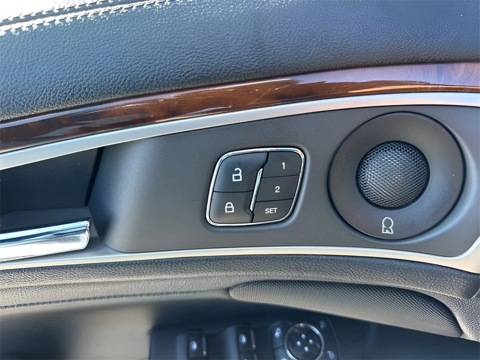 2019 Lincoln MKZ - Image 11 of 12